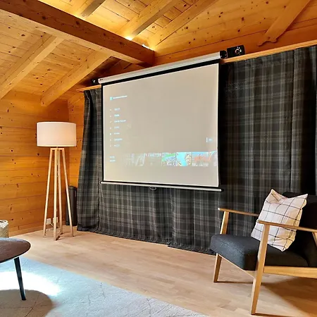 Zentrale, Gemuetliche Im Schweizer Stil I Bergblick アパート *