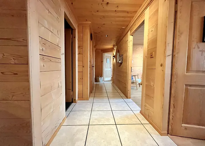 Zentrale, Gemütliche Im Schweizer Stil I Bergblick *