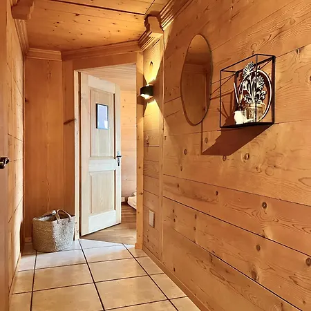 Zentrale, Gemuetliche Im Schweizer Stil I Bergblick 아파트 *