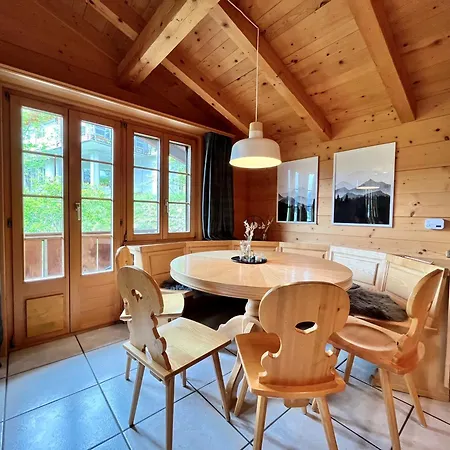 Zentrale, Gemuetliche Im Schweizer Stil I Bergblick 아파트 *